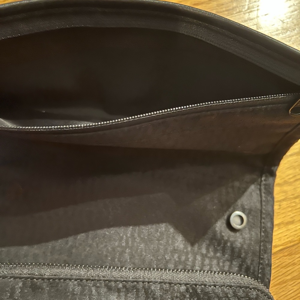 Lululeman Large Travel Clutch - Picture 15 of 16